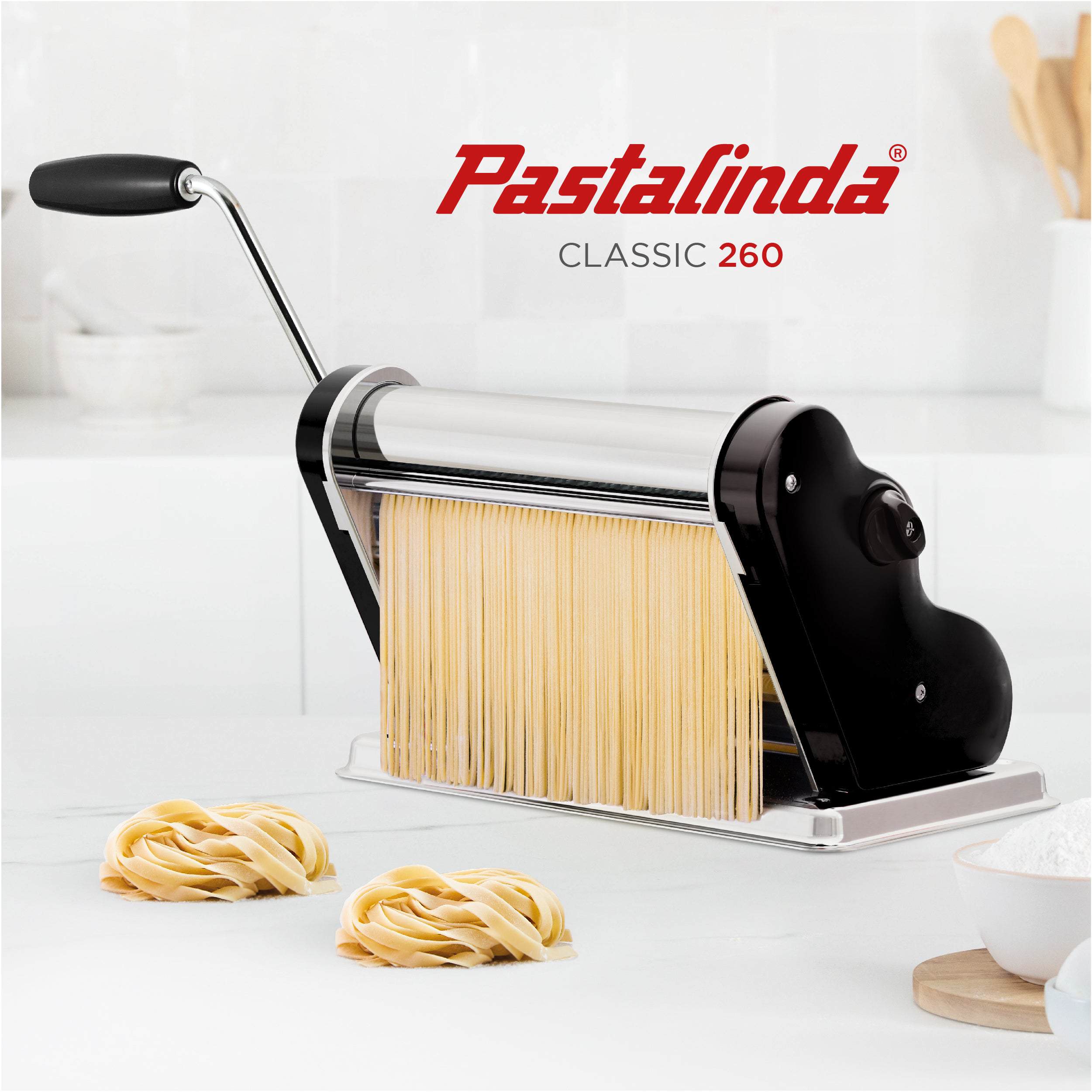 Pastalinda Classic 260 Black Pasta Maker Machine With Hand Crank And Two Clamps - Pastalinda